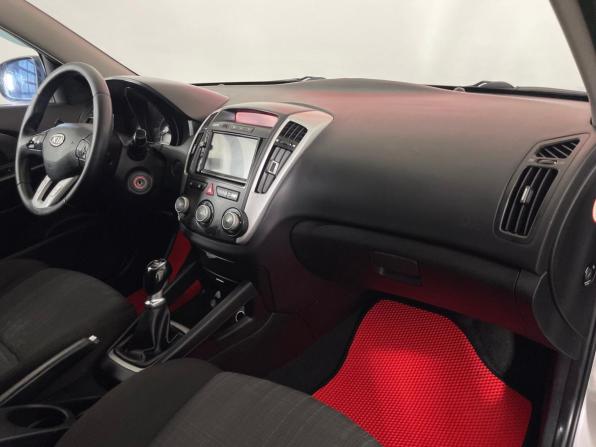 Kia Ceed I Рестайлинг с пробегом 2011 года, цена 590 000 рублей, 249397 км, хэтчбек, Автокод Объявления