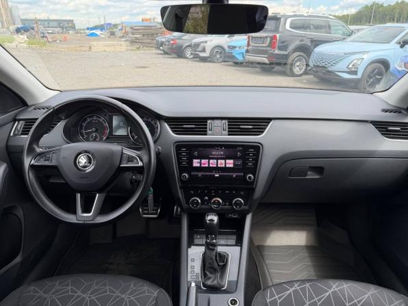 Skoda Octavia III (A7) Рестайлинг с пробегом 2018 года, цена 1 735 000 рублей, 121000 км, лифтбек, Автокод Объявления