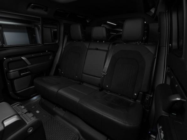 Land Rover Defender II с пробегом 2021 года, цена 14 500 000 рублей, 13600 км, внедорожник, Автокод Объявления