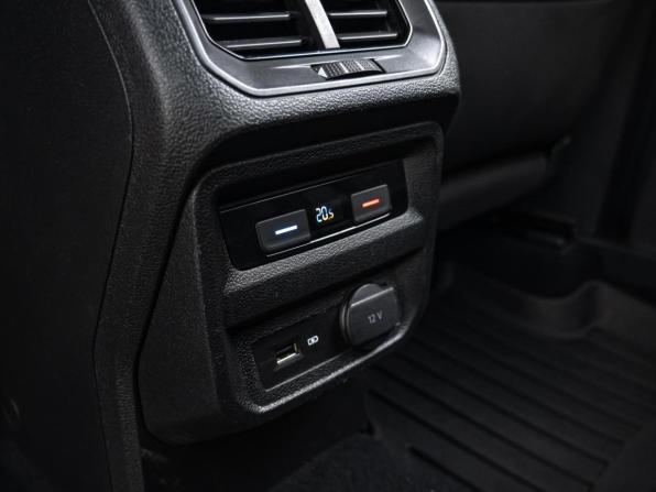 Volkswagen Tiguan II с пробегом 2018 года, цена 2 250 000 рублей, 193088 км, внедорожник, Автокод Объявления