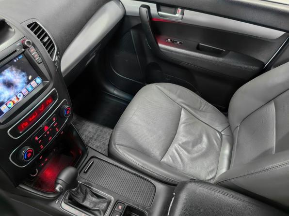 Kia Sorento II Рестайлинг с пробегом 2015 года, цена 1 880 000 рублей, 262250 км, внедорожник, Автокод Объявления