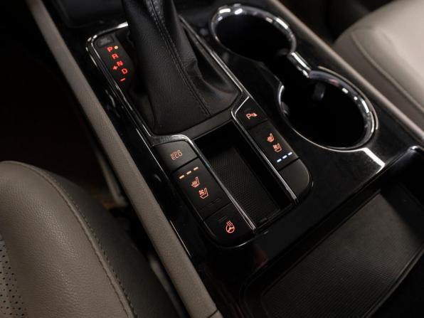 Kia Carnival III с пробегом 2019 года, цена 3 300 000 рублей, 98530 км, минивэн, Автокод Объявления