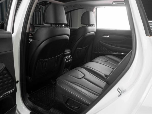 Hyundai Santa Fe IV Рестайлинг с пробегом 2023 года, цена 4 649 000 рублей, 20300 км, внедорожник, Автокод Объявления
