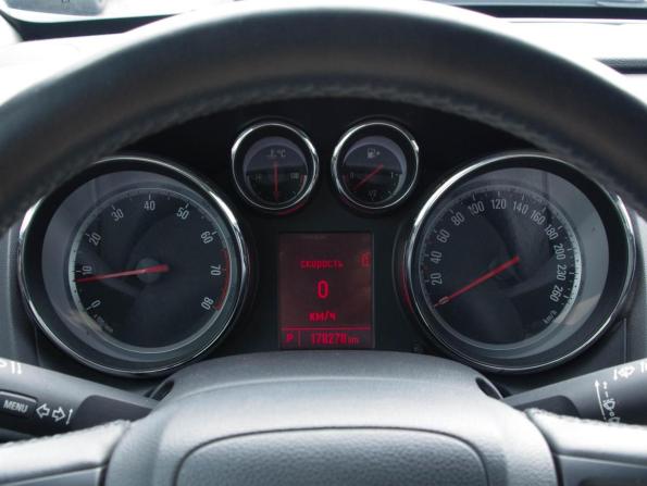Opel Astra J с пробегом 2011 года, цена 699 000 рублей, 178000 км, хэтчбек, Автокод Объявления