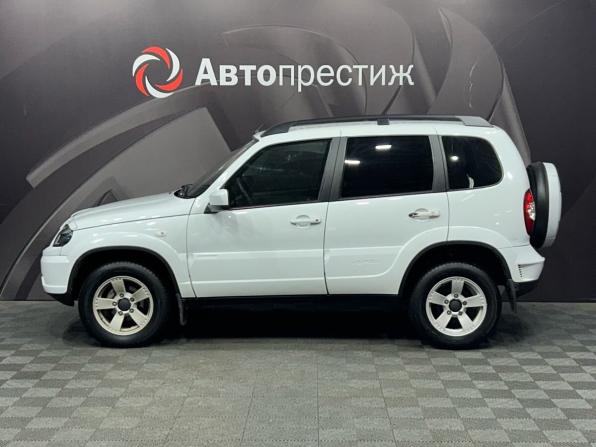 Chevrolet Niva I Рестайлинг с пробегом 2018 года, цена 695 000 рублей, 111668 км, внедорожник, Автокод Объявления