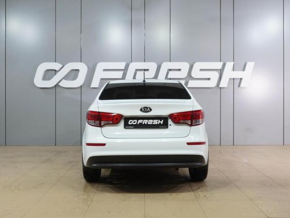 Kia Rio III Рестайлинг с пробегом 2016 года, цена 1 309 000 рублей, 93240 км, седан, Автокод Объявления