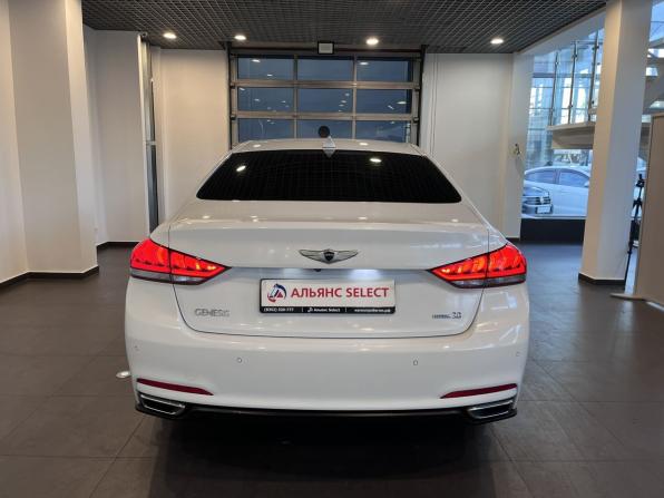 Hyundai Genesis II с пробегом 2014 года, цена 2 275 000 рублей, 106367 км, седан, Автокод Объявления