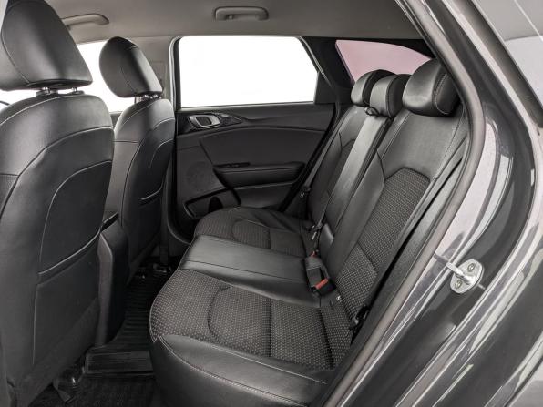 Kia Ceed III с пробегом 2019 года, цена 1 550 000 рублей, 108871 км, универсал, Автокод Объявления