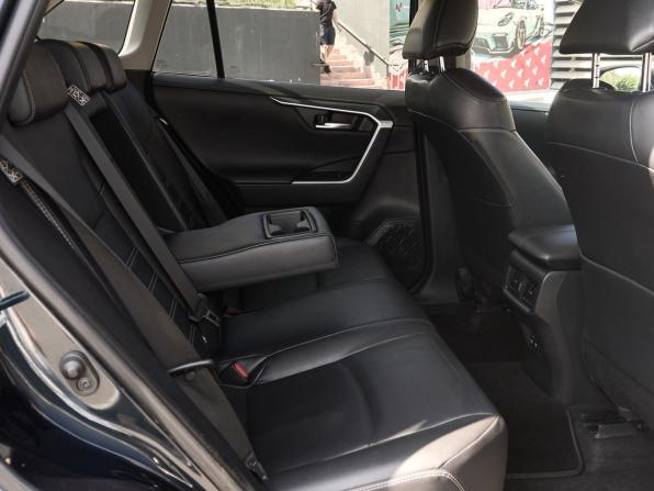 Toyota RAV4 V (XA50) с пробегом 2019 года, цена 2 963 000 рублей, 138000 км, внедорожник, Автокод Объявления