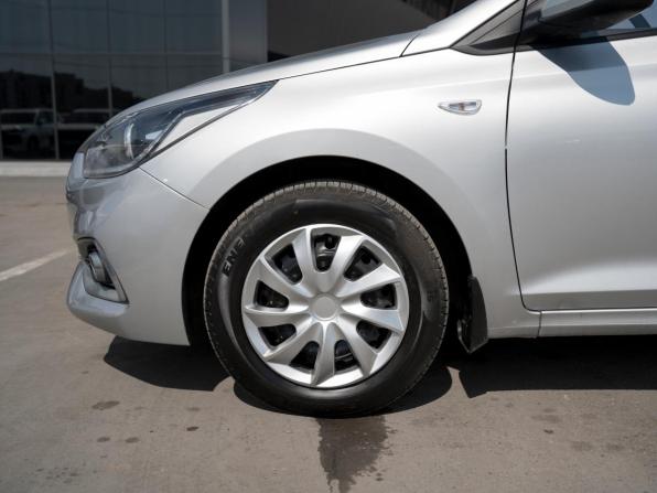 Hyundai Solaris II с пробегом 2019 года, цена 1 295 000 рублей, 181440 км, седан, Автокод Объявления