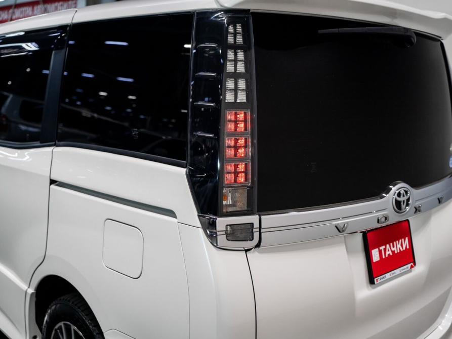 Toyota Voxy III (R80) Чита  - изображение 21