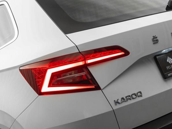 Skoda Karoq I с пробегом 2021 года, цена 2 990 000 рублей, 34102 км, внедорожник, Автокод Объявления