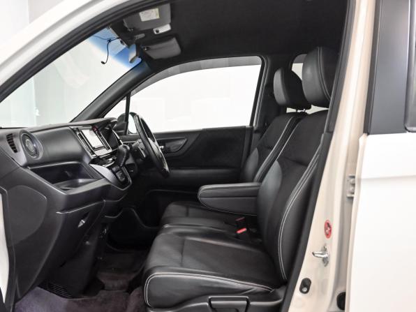 Honda N-WGN I Рестайлинг с пробегом 2016 года, цена 990 000 рублей, 107684 км, хэтчбек, Автокод Объявления