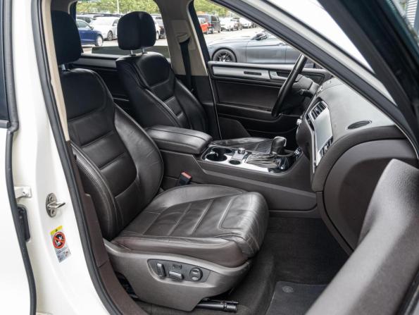 Volkswagen Touareg II с пробегом 2011 года, цена 2 150 000 рублей, 301491 км, внедорожник, Автокод Объявления