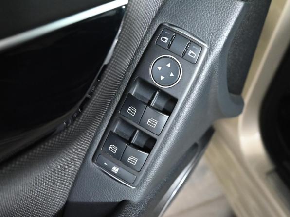 Mercedes-Benz C-Класс III (W204) Рестайлинг с пробегом 2011 года, цена 1 600 000 рублей, 208477 км, седан, Автокод Объявления