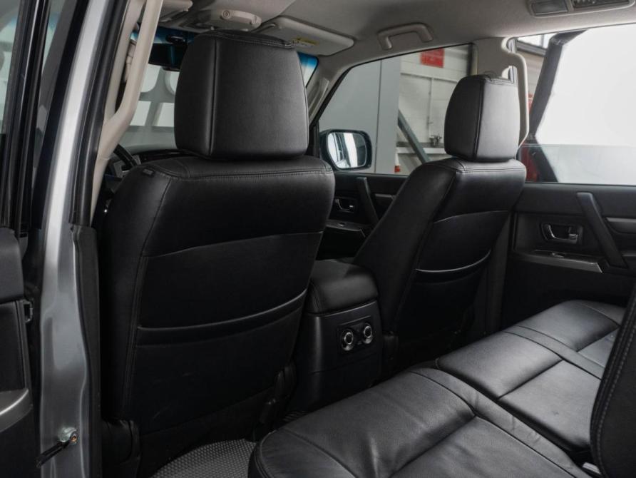 Mitsubishi Pajero IV Рестайлинг 2 Тюмень  - изображение 11