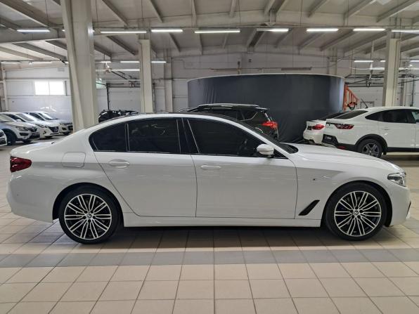 BMW 5 серии VII (G30/G31/G38) с пробегом 2018 года, цена 4 050 000 рублей, 173050 км, седан, Автокод Объявления