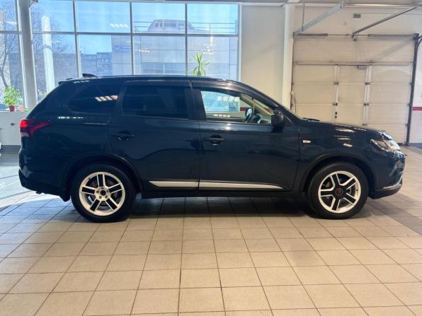 Mitsubishi Outlander III Рестайлинг 3 с пробегом 2021 года, цена 1 999 000 рублей, 96139 км, внедорожник, Автокод Объявления