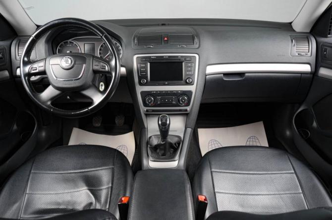 Skoda Octavia II (A5) Рестайлинг с пробегом 2012 года, цена 849 000 рублей, 288800 км, лифтбек, Автокод Объявления
