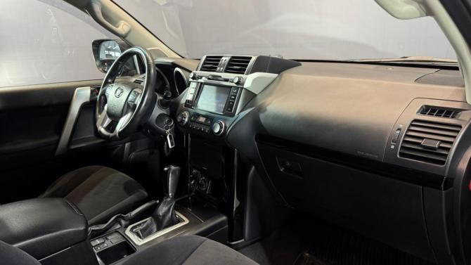 Toyota Land Cruiser Prado 150 Series Рестайлинг 1 с пробегом 2014 года, цена 3 200 000 рублей, 193914 км, внедорожник, Автокод Объявления