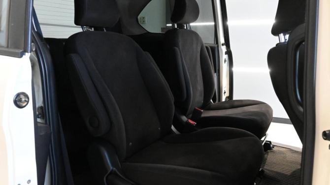 Honda Freed I Рестайлинг с пробегом 2012 года, цена 1 025 000 рублей, 156380 км, компактвэн, Автокод Объявления