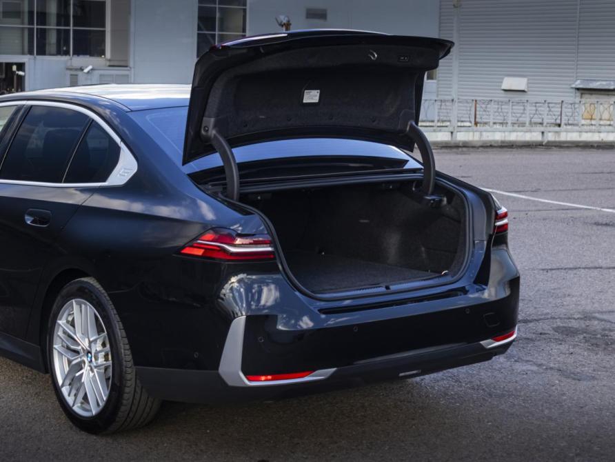 BMW 5 серии VIII (G60/G61/G68) Москва  - изображение 24