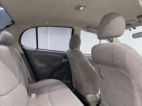Toyota Platz с пробегом 2005 года, цена 399 000 рублей, 299999 км, седан, Автокод Объявления