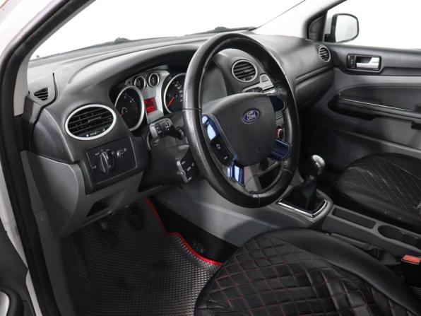 Ford Focus II Рестайлинг с пробегом 2011 года, цена 399 000 рублей, 449515 км, хэтчбек, Автокод Объявления