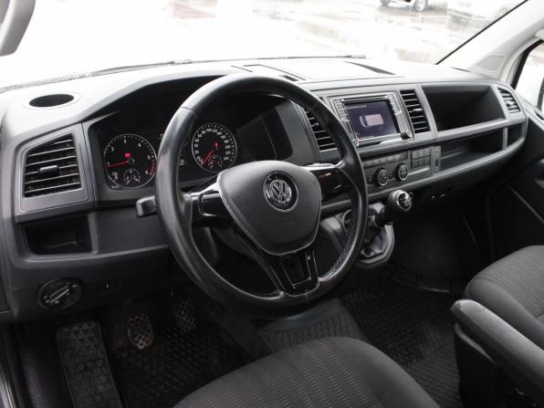 Volkswagen Caravelle T6 с пробегом 2017 года, цена 3 285 000 рублей, 175600 км, минивэн, Автокод Объявления