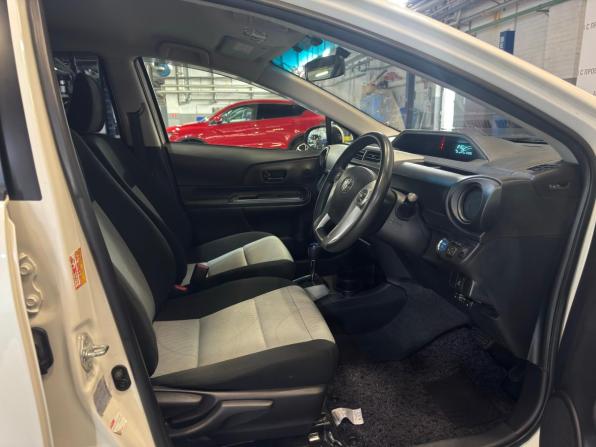 Toyota Aqua I с пробегом 2014 года, цена 749 000 рублей, 151000 км, хэтчбек, Автокод Объявления
