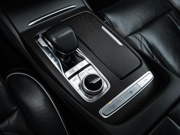Kia K900 II с пробегом 2019 года, цена 2 625 000 рублей, 164072 км, седан, Автокод Объявления
