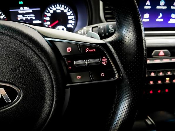 Kia Sportage IV Рестайлинг с пробегом 2021 года, цена 2 945 000 рублей, 63859 км, внедорожник, Автокод Объявления