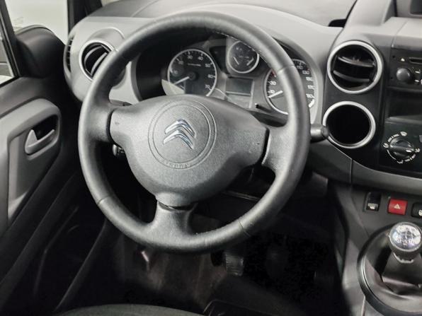 Citroen Berlingo II Рестайлинг 2 с пробегом 2017 года, цена 1 075 000 рублей, 174145 км, компактвэн, Автокод Объявления