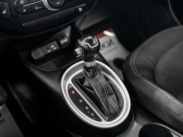Kia Soul II Рестайлинг с пробегом 2018 года, цена 1 690 000 рублей, 93888 км, хэтчбек, Автокод Объявления