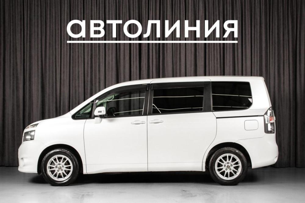 Toyota Voxy II (R70) Красноярск  - изображение 4