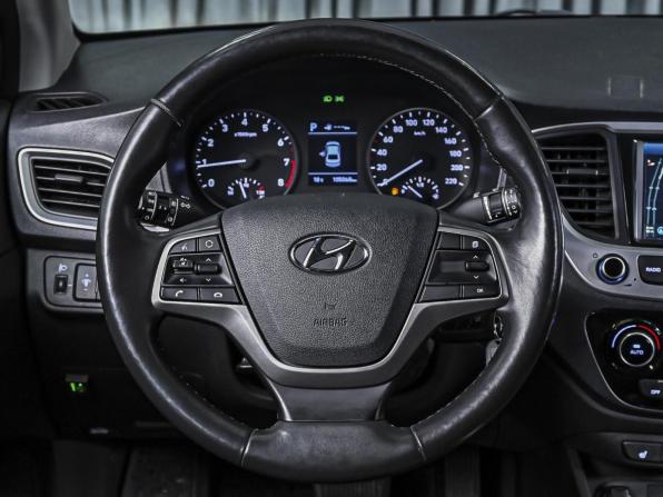 Hyundai Solaris II с пробегом 2018 года, цена 1 622 000 рублей, 105068 км, седан, Автокод Объявления