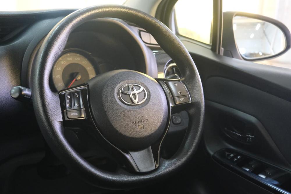 Toyota Vitz III (XP130) Рестайлинг 2 Омск  - изображение 13