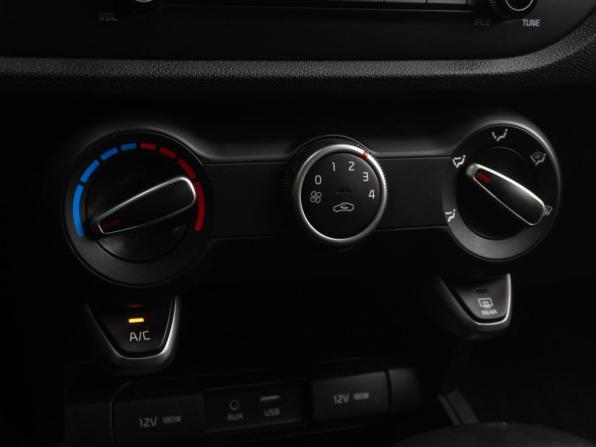 Kia Rio IV с пробегом 2019 года, цена 1 649 000 рублей, 17602 км, хэтчбек, Автокод Объявления
