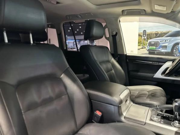 Toyota Land Cruiser 200 Series Рестайлинг 2 с пробегом 2015 года, цена 4 699 000 рублей, 220000 км, внедорожник, Автокод Объявления