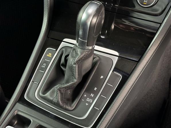 Volkswagen Golf VII с пробегом 2014 года, цена 1 350 000 рублей, 114967 км, хэтчбек, Автокод Объявления