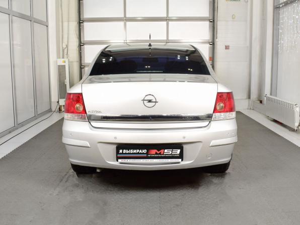 Opel Astra H Рестайлинг с пробегом 2012 года, цена 649 999 рублей, 297444 км, седан, Автокод Объявления
