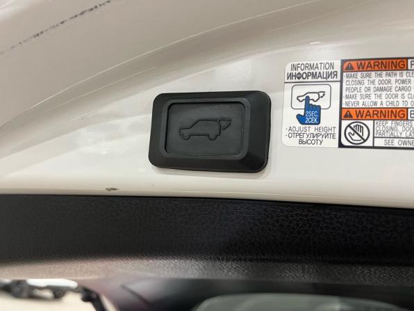 Toyota RAV4 IV (XA40) Рестайлинг с пробегом 2016 года, цена 2 030 000 рублей, 127355 км, внедорожник, Автокод Объявления