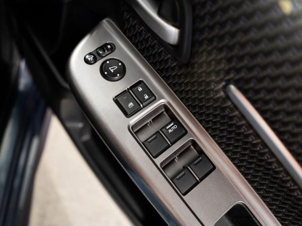 Honda Stepwgn V с пробегом 2015 года, цена 1 650 000 рублей, 136756 км, минивэн, Автокод Объявления