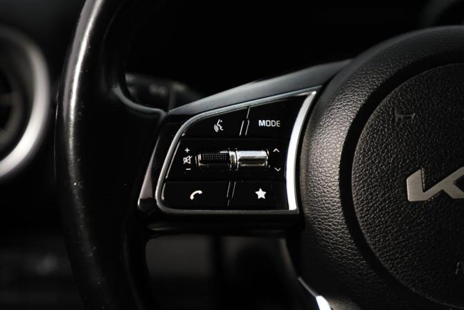 Kia K3 II Рестайлинг с пробегом 2021 года, цена 2 099 000 рублей, 152000 км, седан, Автокод Объявления