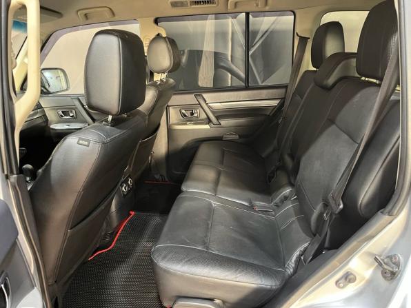 Mitsubishi Pajero IV Рестайлинг 1 с пробегом 2014 года, цена 2 075 000 рублей, 267613 км, внедорожник, Автокод Объявления