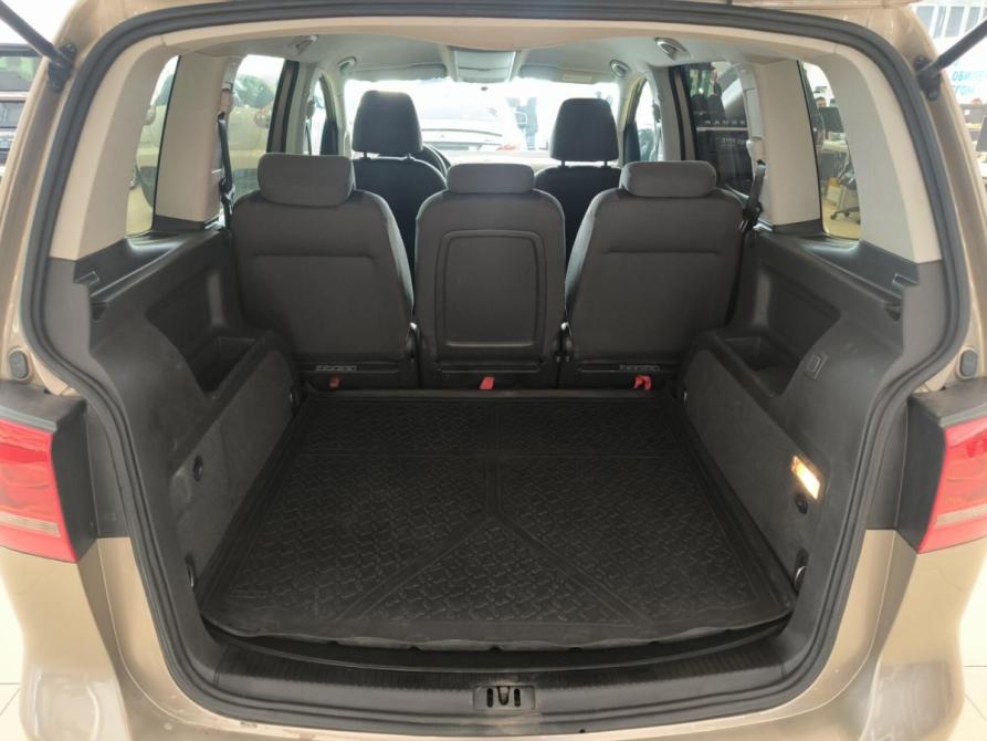 Volkswagen Touran I Рестайлинг 2 Казань  - изображение 12