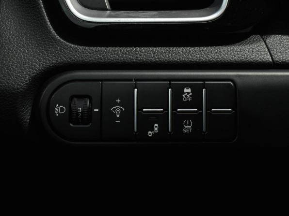 Kia Ceed III Рестайлинг с пробегом 2021 года, цена 2 220 000 рублей, 96398 км, универсал, Автокод Объявления