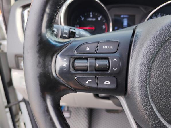 Kia Carnival III с пробегом 2018 года, цена 2 850 000 рублей, 89781 км, минивэн, Автокод Объявления