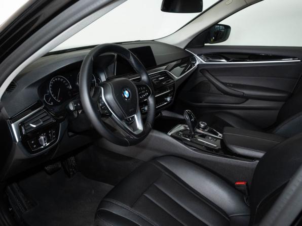 BMW 5 серии VII (G30/G31/G38) с пробегом 2019 года, цена 2 770 000 рублей, 130000 км, седан, Автокод Объявления