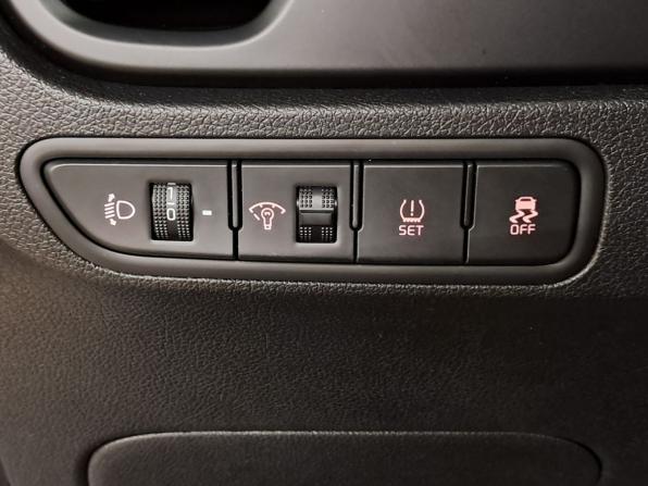 Kia Rio IV Рестайлинг с пробегом 2021 года, цена 1 665 000 рублей, 124366 км, хэтчбек, Автокод Объявления